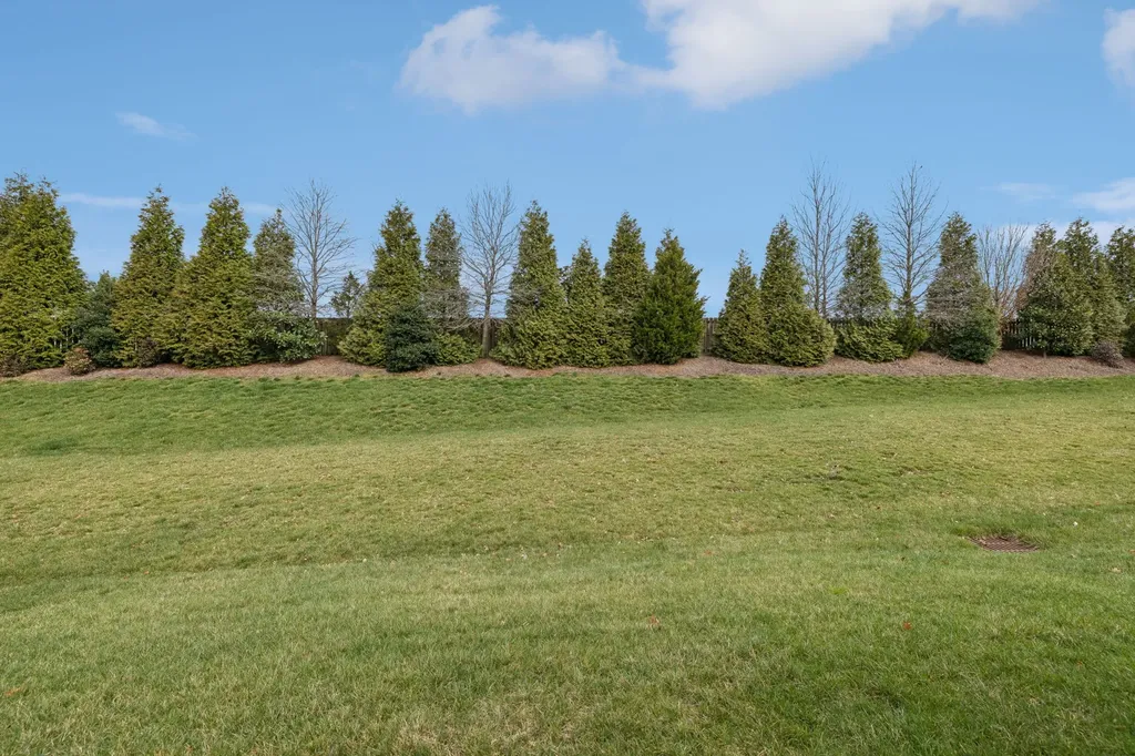 1727 Humphreys Glen Spring Hill TN 37174