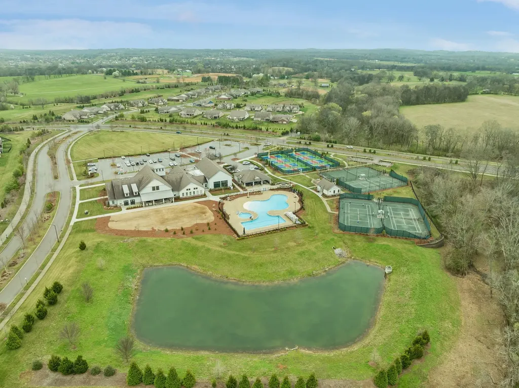 1727 Humphreys Glen Spring Hill TN 37174