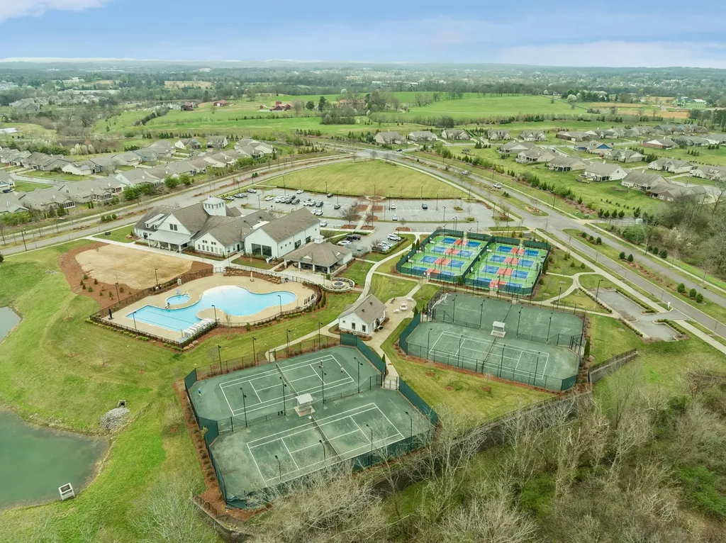 1727 Humphreys Glen Spring Hill TN 37174