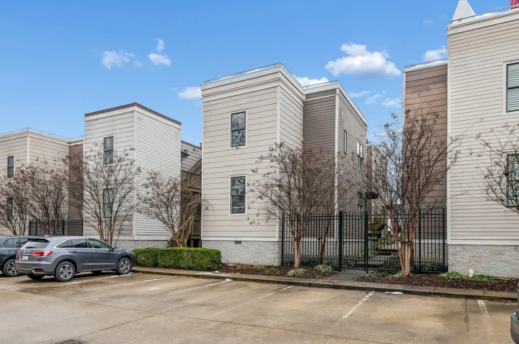 1070B 2nd Ave, S Nashville TN 37210