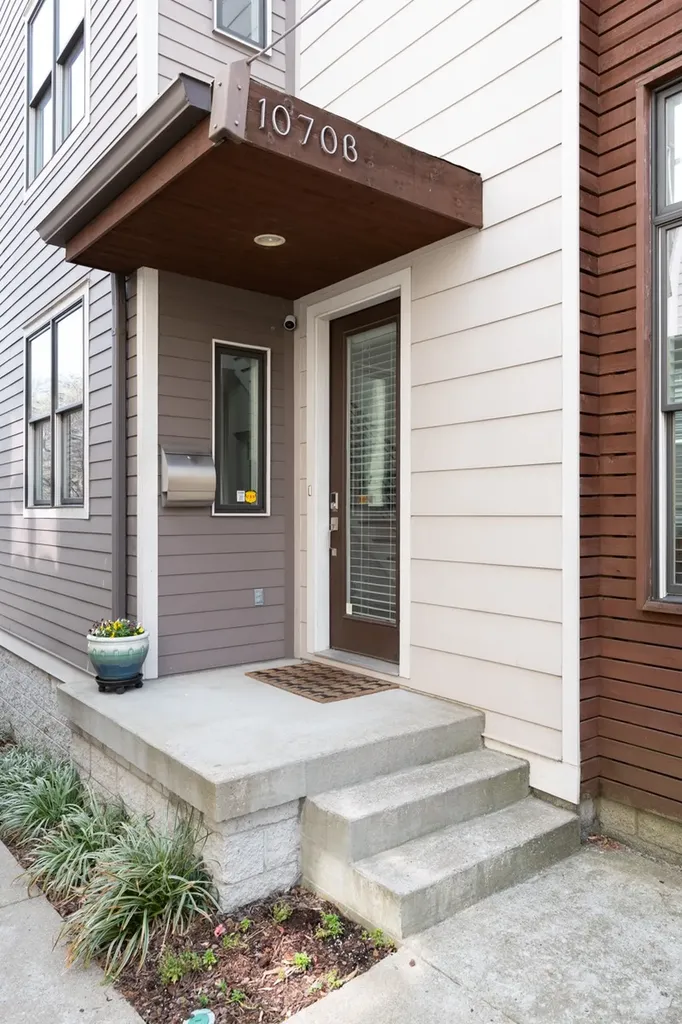 1070B 2nd Ave, S Nashville TN 37210