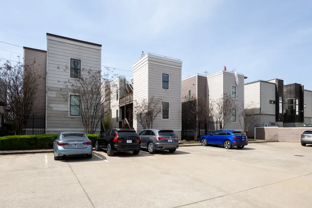 1070B 2nd Ave, S Nashville TN 37210