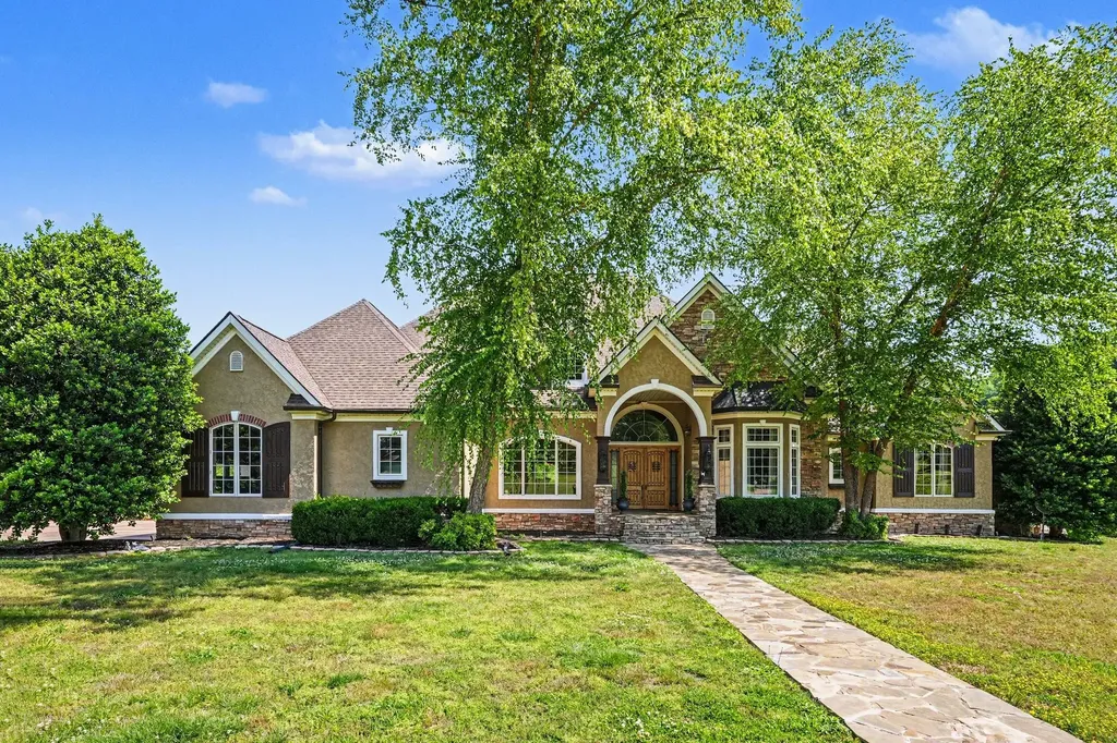 7699 N County Line Road Fairview TN 37062