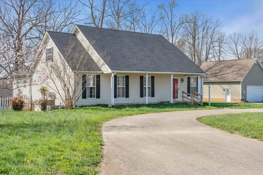 672 Old Snow Hill Road Dowelltown TN 37059
