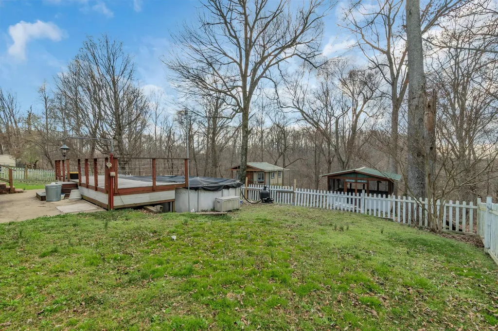 672 Old Snow Hill Road Dowelltown TN 37059