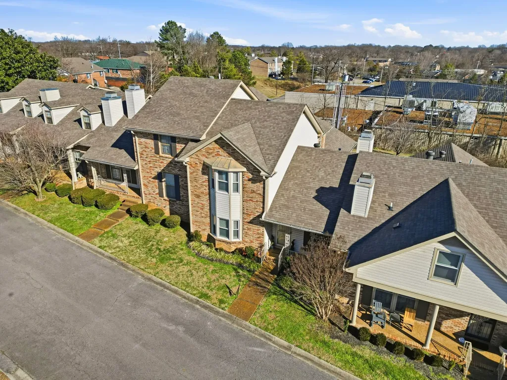 1818 Memorial Drive Clarksville TN 37043