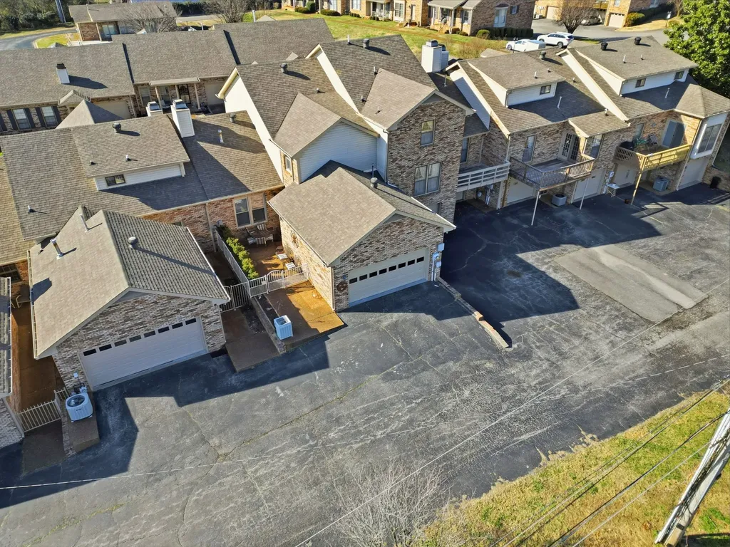 1818 Memorial Drive Clarksville TN 37043