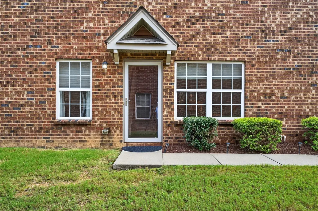 1309 Crown Point Place Nashville TN 37211