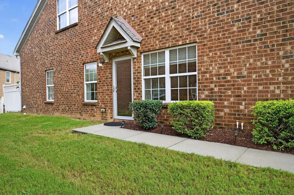 1309 Crown Point Place Nashville TN 37211