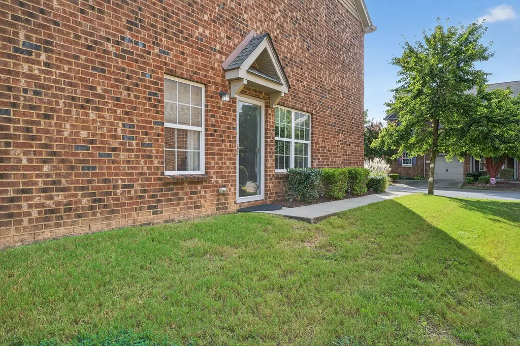 1309 Crown Point Place Nashville TN 37211