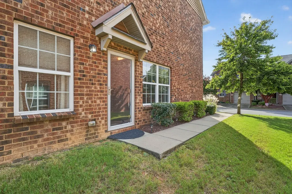 1309 Crown Point Place Nashville TN 37211