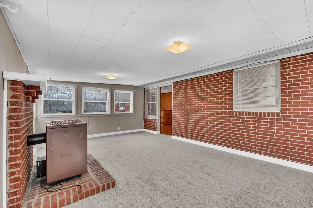 126 Lexington Drive Clarksville TN 37042