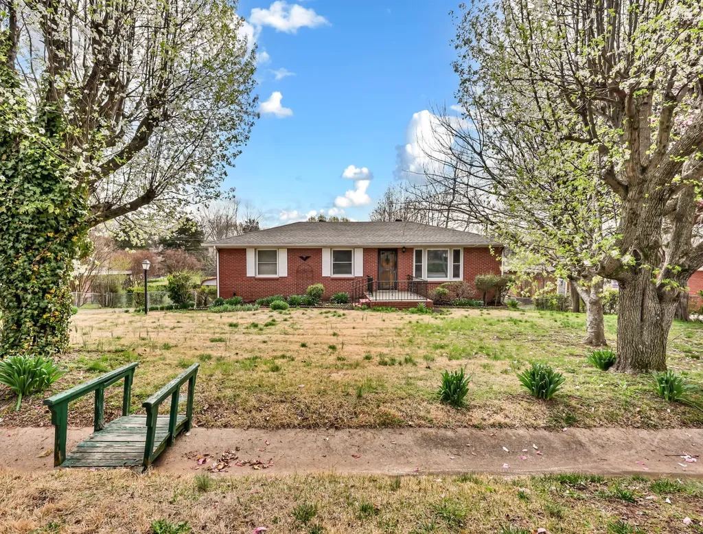 126 Lexington Drive Clarksville TN 37042