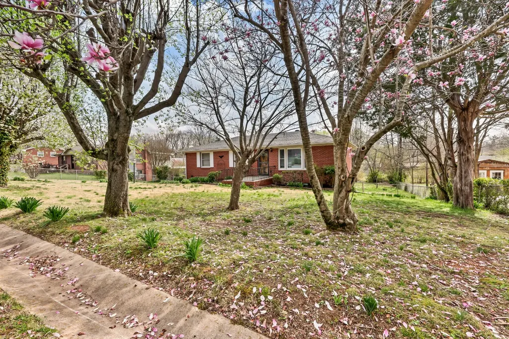 126 Lexington Drive Clarksville TN 37042