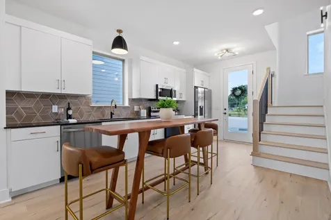 2542 E 18th Street Chattanooga TN 37404