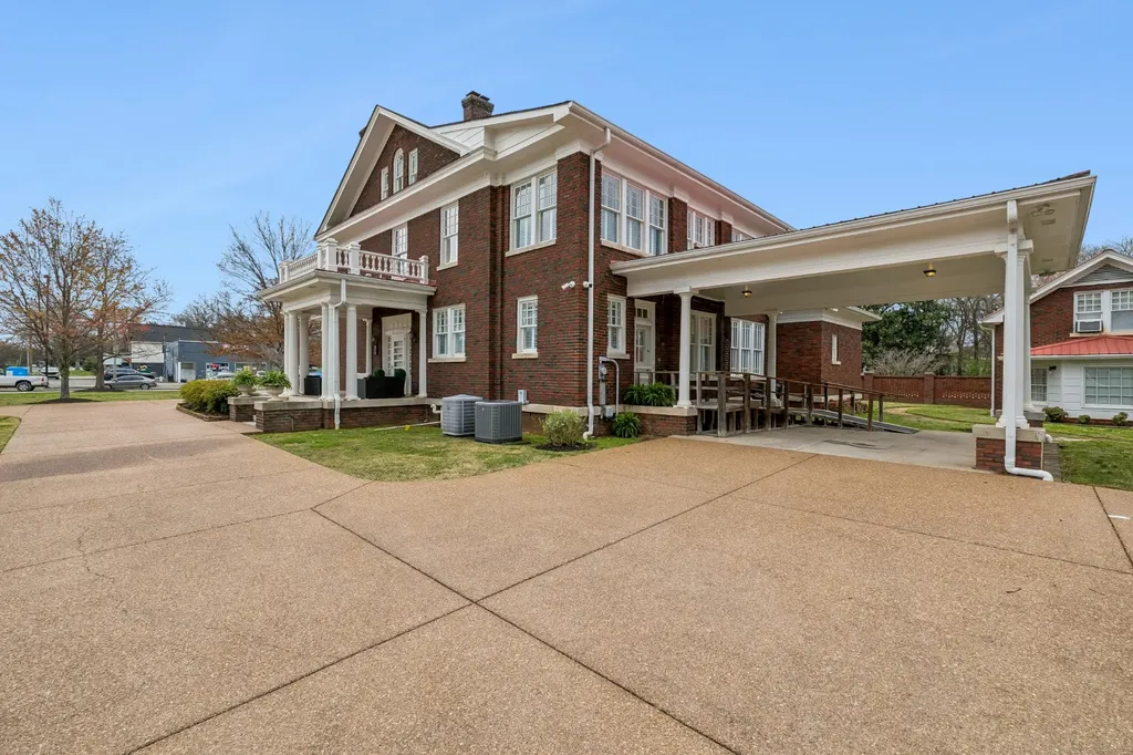 1153 E Main Street Murfreesboro TN 37130