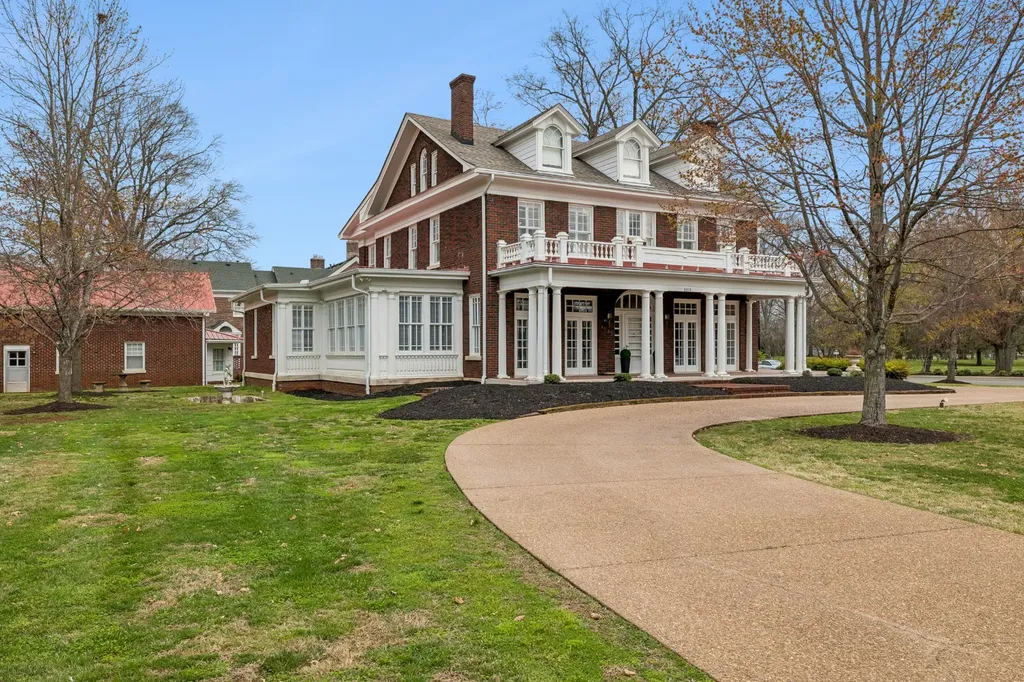 1153 E Main Street Murfreesboro TN 37130
