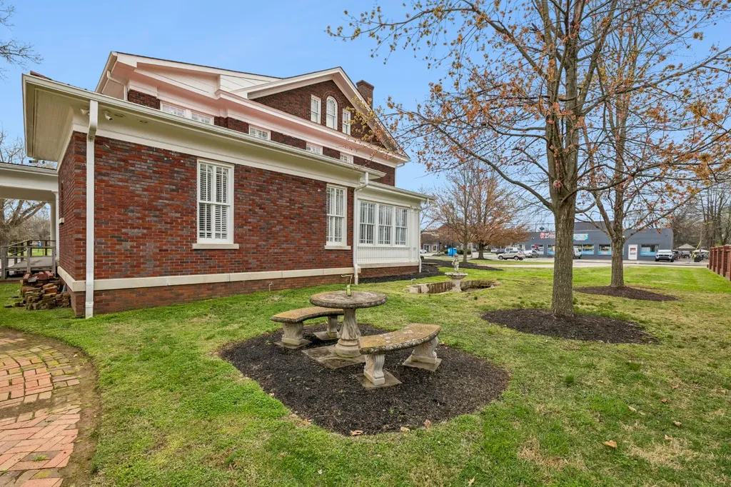 1153 E Main Street Murfreesboro TN 37130