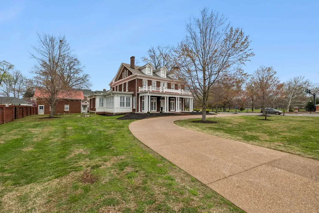 1153 E Main Street Murfreesboro TN 37130
