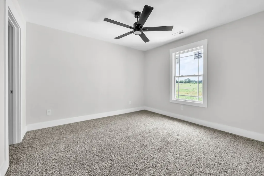 222 Low Plains Lane Clarksville TN 37043