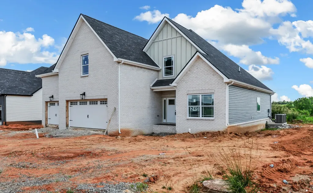 222 Low Plains Lane Clarksville TN 37043