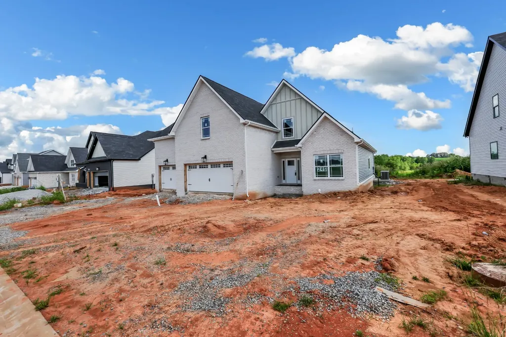 222 Low Plains Lane Clarksville TN 37043