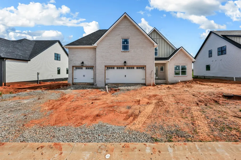 222 Low Plains Lane Clarksville TN 37043