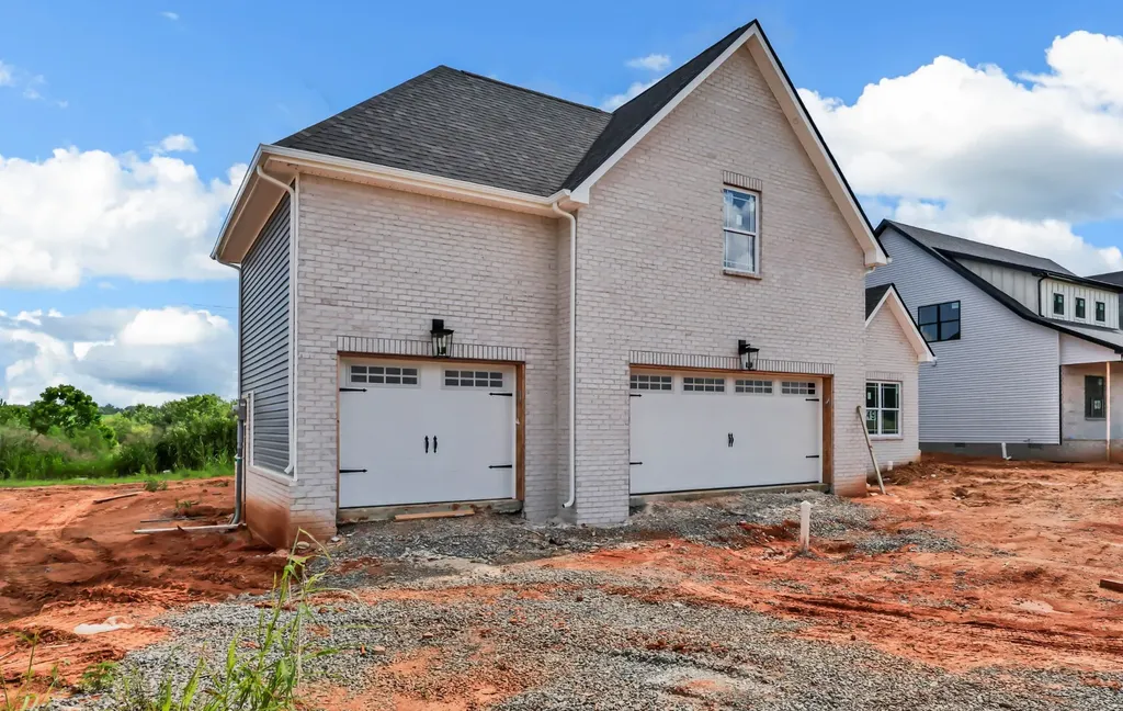 222 Low Plains Lane Clarksville TN 37043