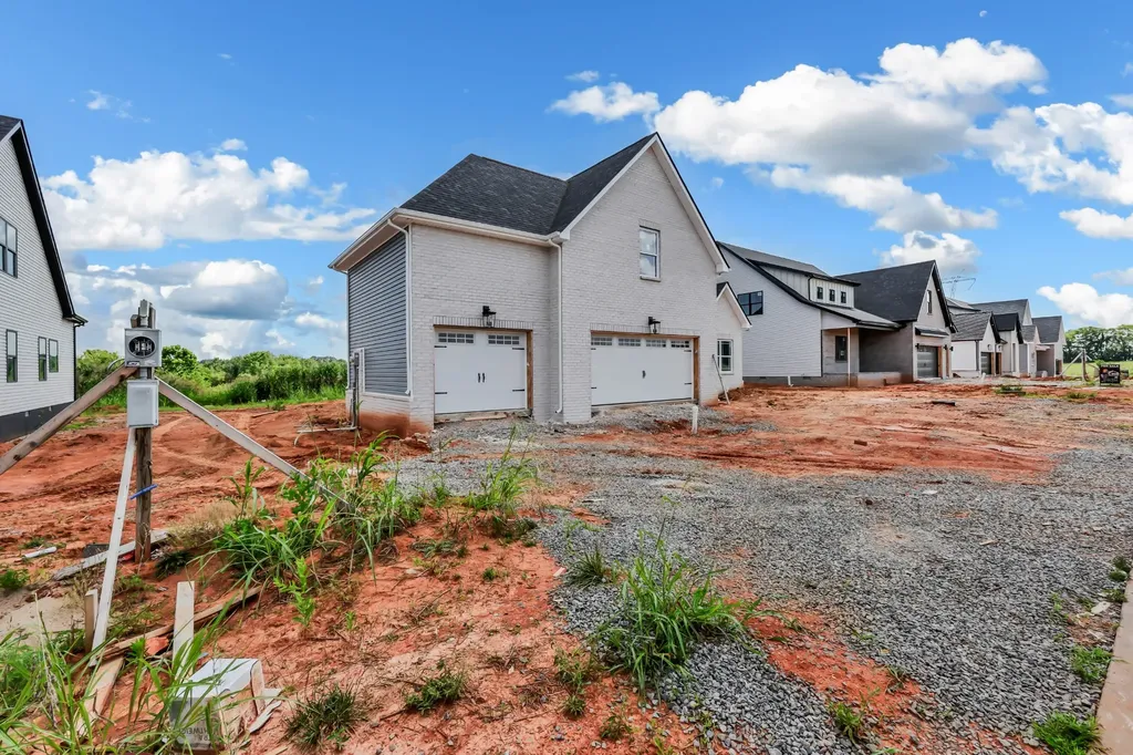 222 Low Plains Lane Clarksville TN 37043