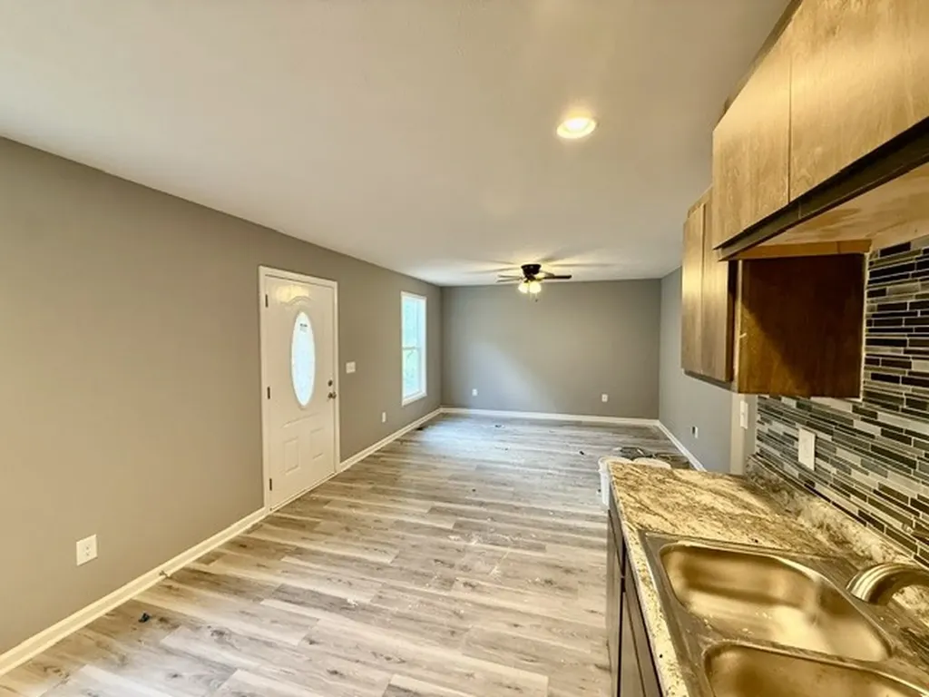 604 Decherd St, E Tullahoma TN 37388