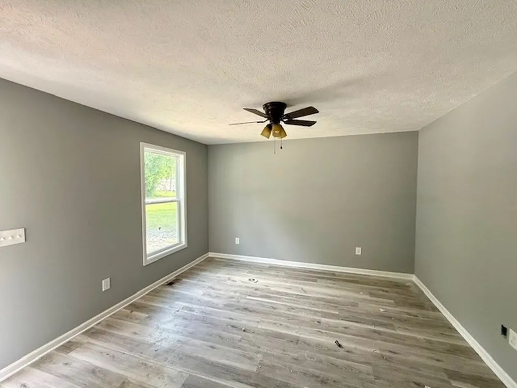 604 Decherd St, E Tullahoma TN 37388