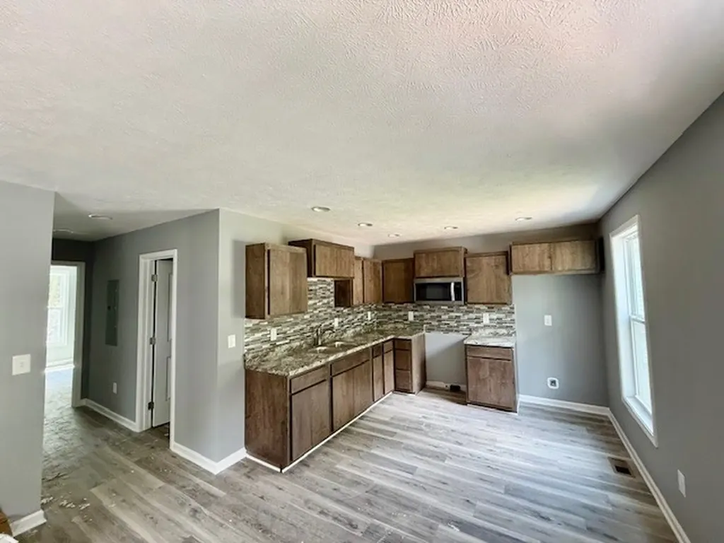 604 Decherd St, E Tullahoma TN 37388