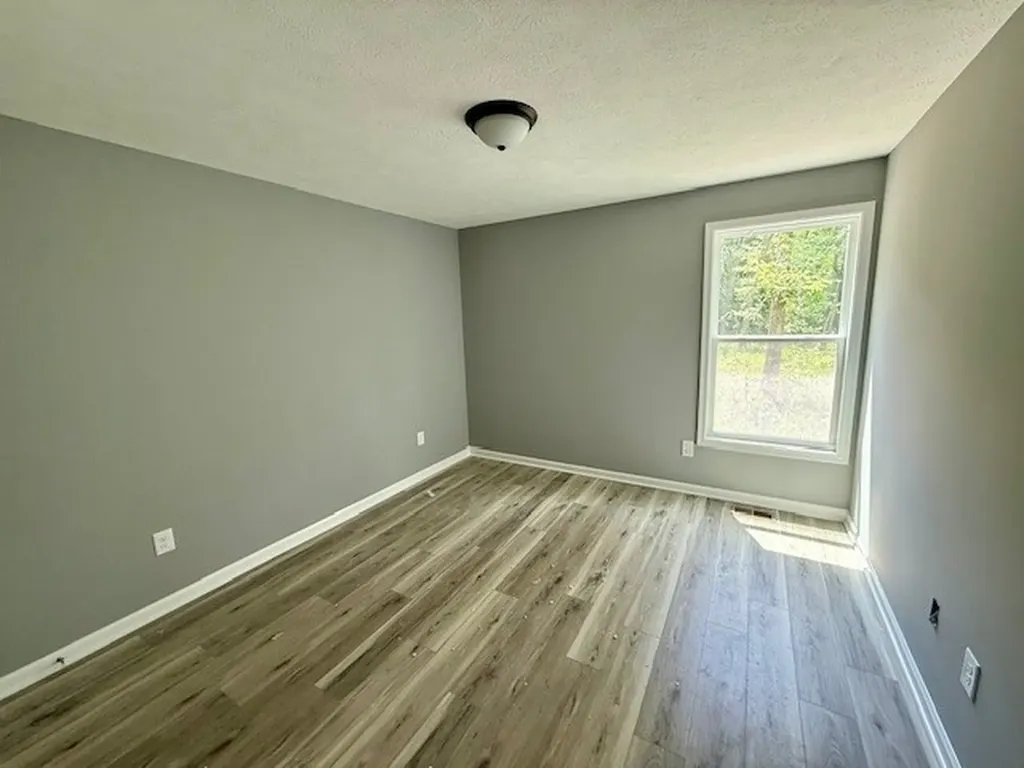 604 Decherd St, E Tullahoma TN 37388