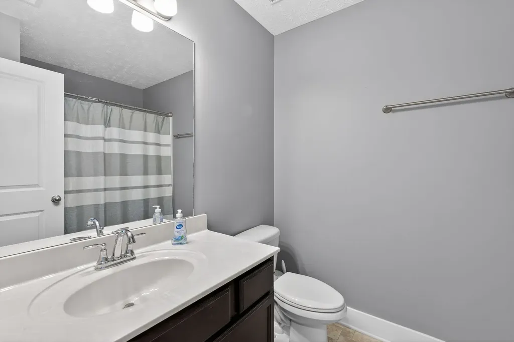 2216 Rolling Hills Christiana TN 37037