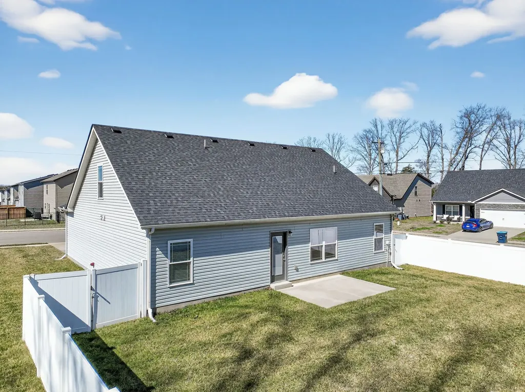 2216 Rolling Hills Christiana TN 37037