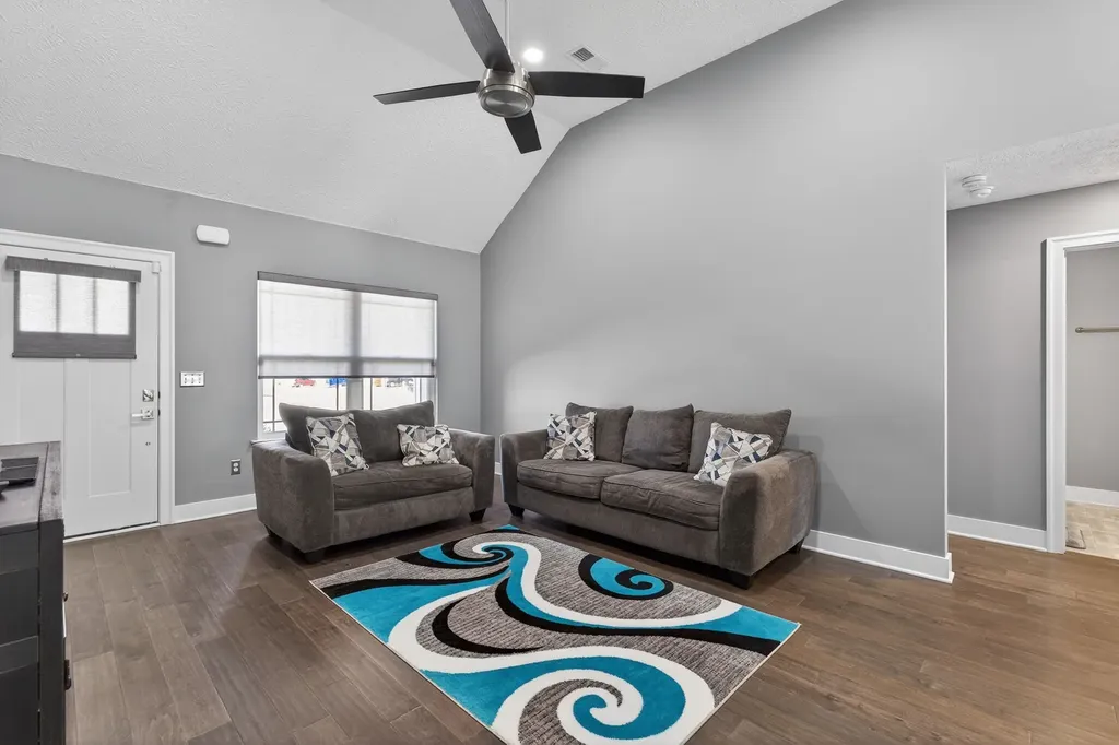 2216 Rolling Hills Christiana TN 37037