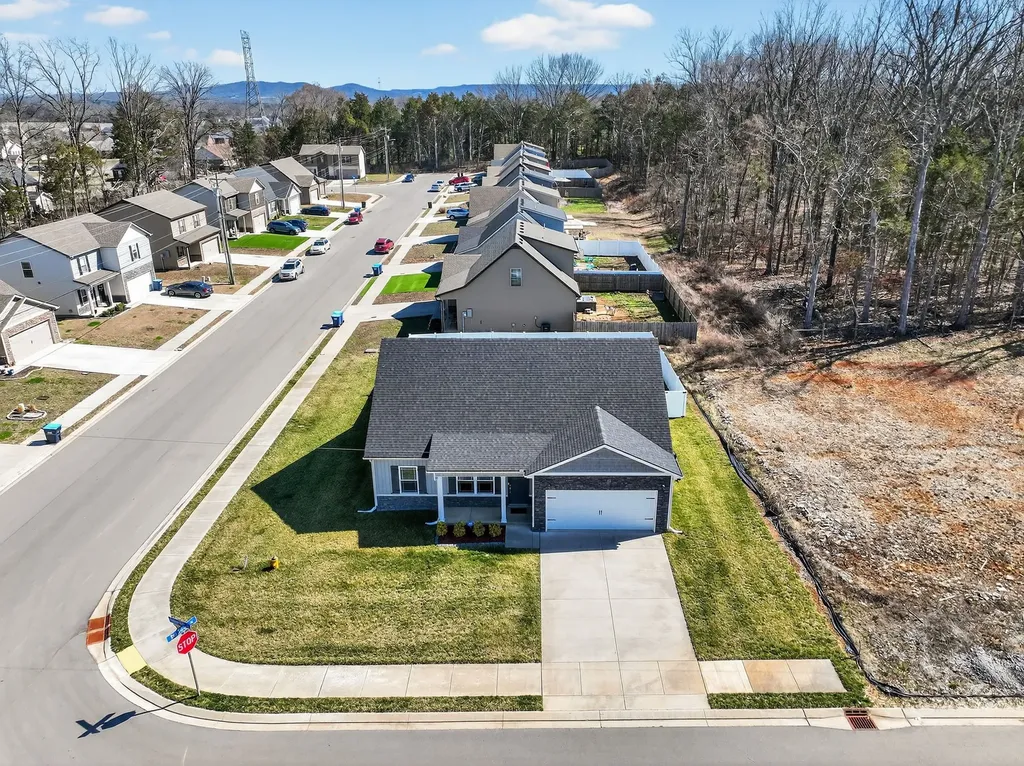 2216 Rolling Hills Christiana TN 37037