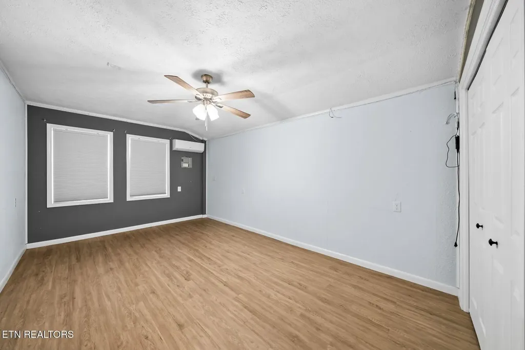 2275 Spruce Loop Crossville TN 38555