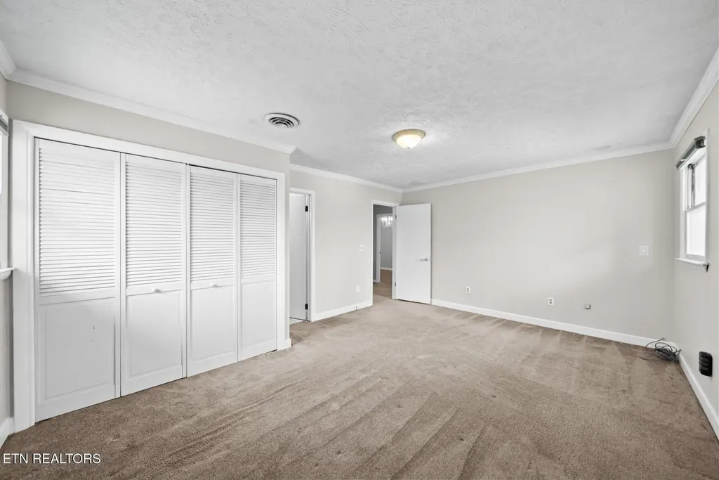 2275 Spruce Loop Crossville TN 38555