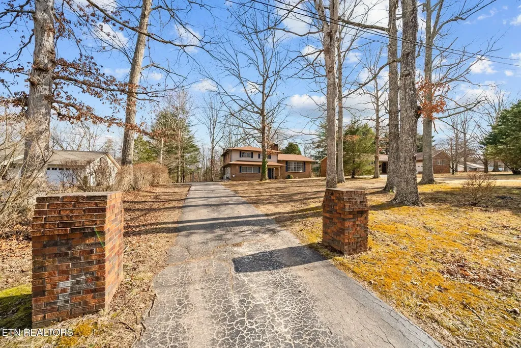 2275 Spruce Loop Crossville TN 38555