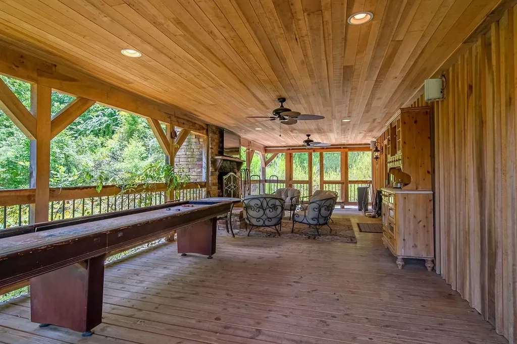 59 Russell Lane Pleasant Shade TN 37145