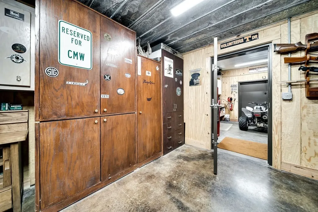59 Russell Lane Pleasant Shade TN 37145