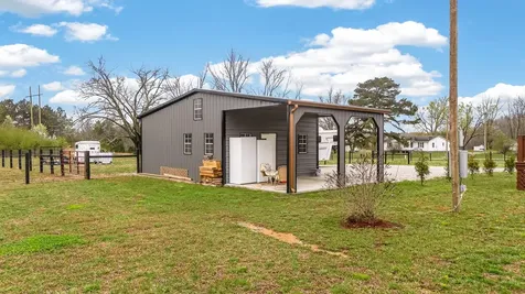 1765 Sugartree Springs Road Belvidere TN 37306