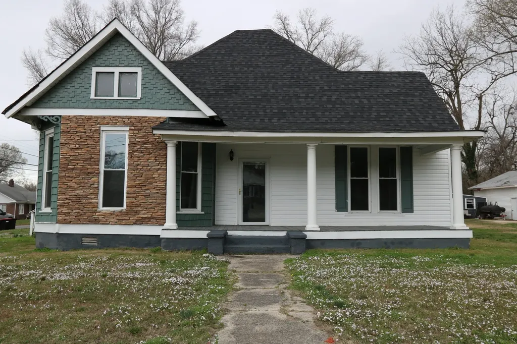606 N 18th Avenue Humboldt TN 38343