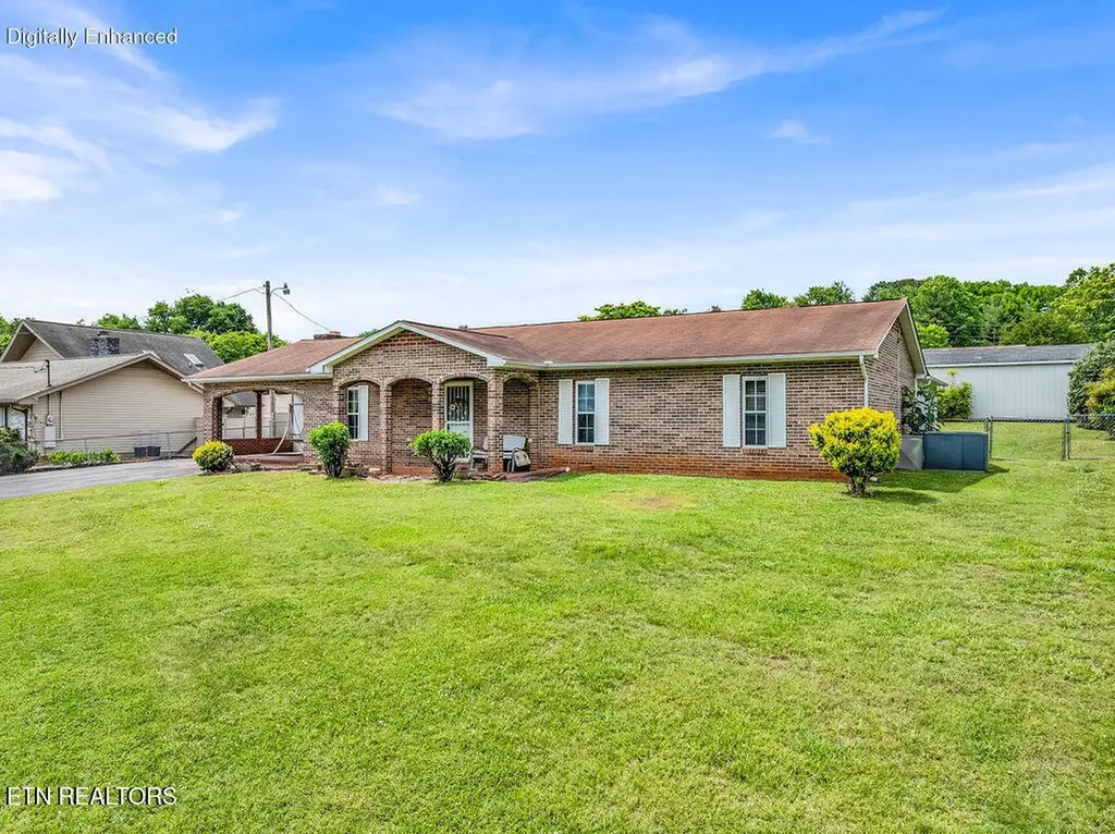 1000 Grandview Drive Lenoir City TN 37772