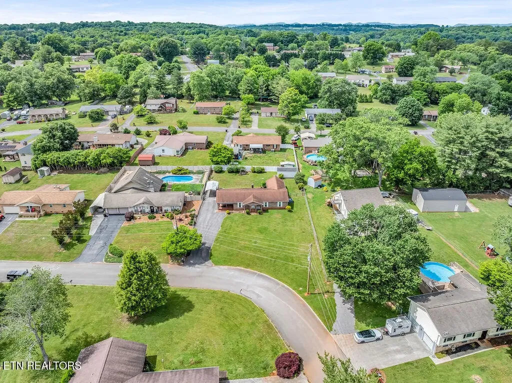 1000 Grandview Drive Lenoir City TN 37772