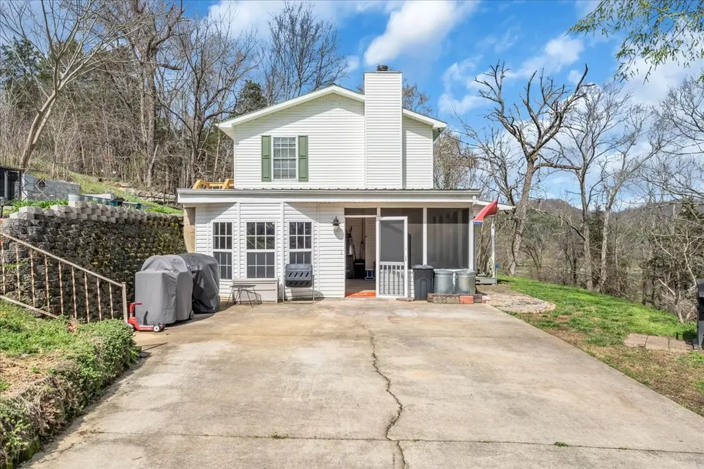 394 Lou Drive Dowelltown TN 37059