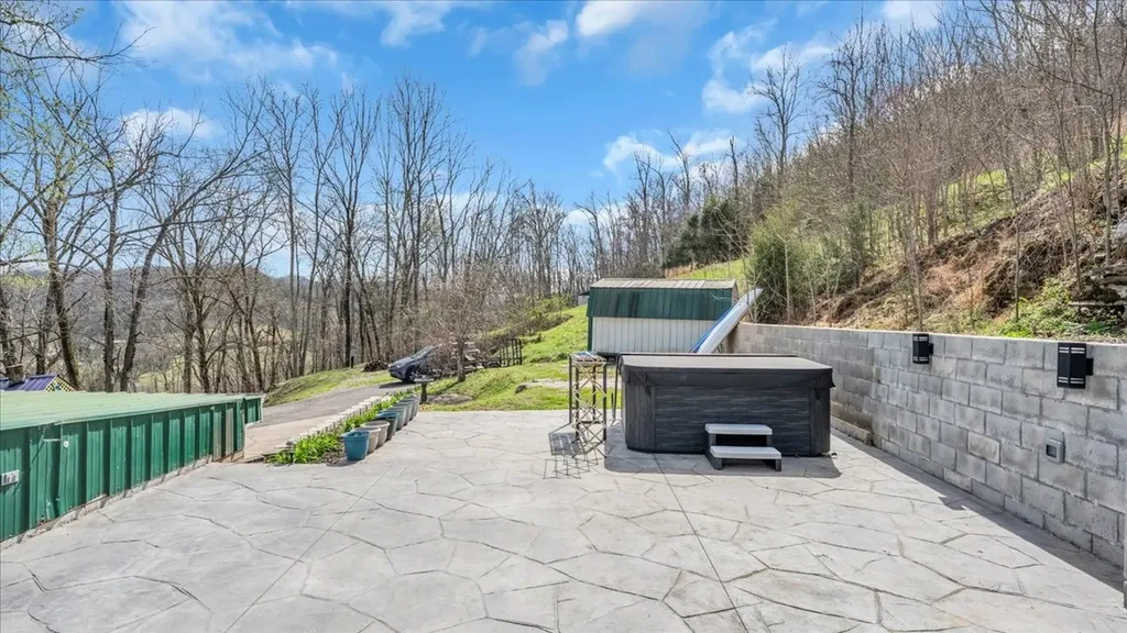 394 Lou Drive Dowelltown TN 37059