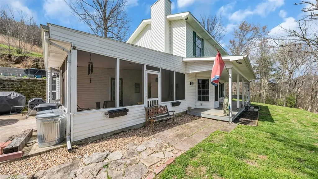 394 Lou Drive Dowelltown TN 37059