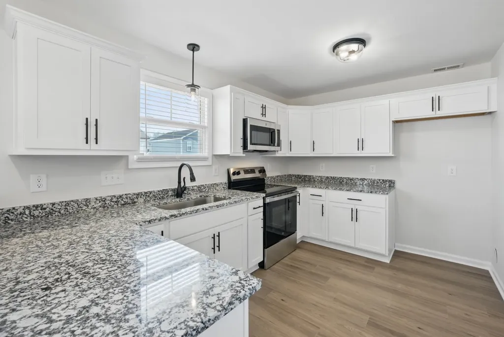 180 Quarry Ridge Road Clarksville TN 37043